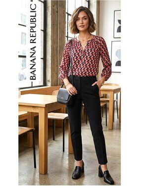 (3 for $30) BANANA REPUBLIC - Navy blue/hot pink chevron print 3/4 sleeve blouse